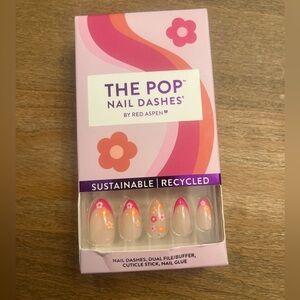 Red Aspen The Pop Nail Dashes in Quirky Quincy